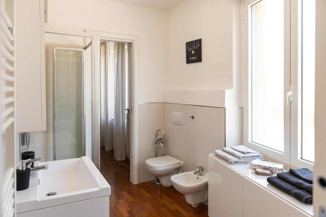 Raffinato Scorcio Sulla Citta Apartment Brescia Exterior photo