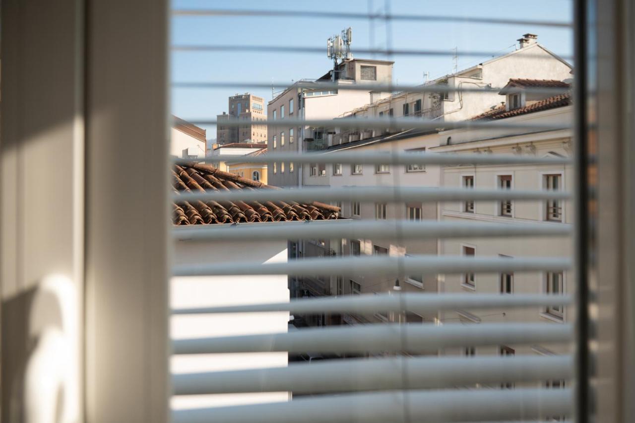 Raffinato Scorcio Sulla Citta Apartment Brescia Exterior photo