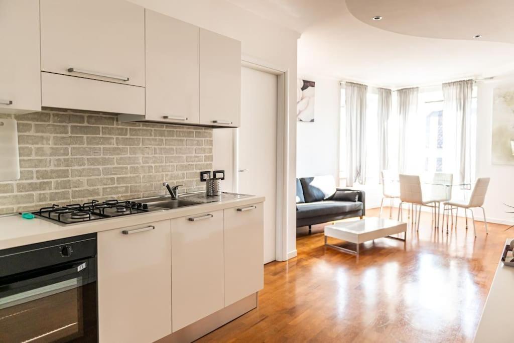 Raffinato Scorcio Sulla Citta Apartment Brescia Exterior photo